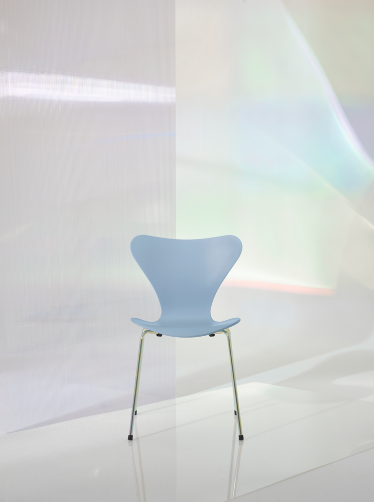 FRITZ HANSEN | SERIES7™ セブンチェア 7:14 AM