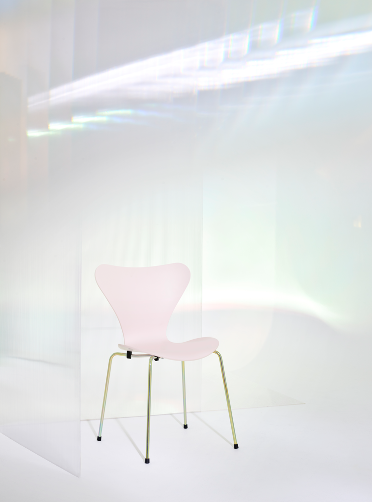 FRITZ HANSEN | SERIES7™ セブンチェア 7:14 AM