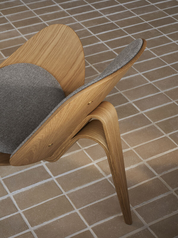 CH07|Shell Chair