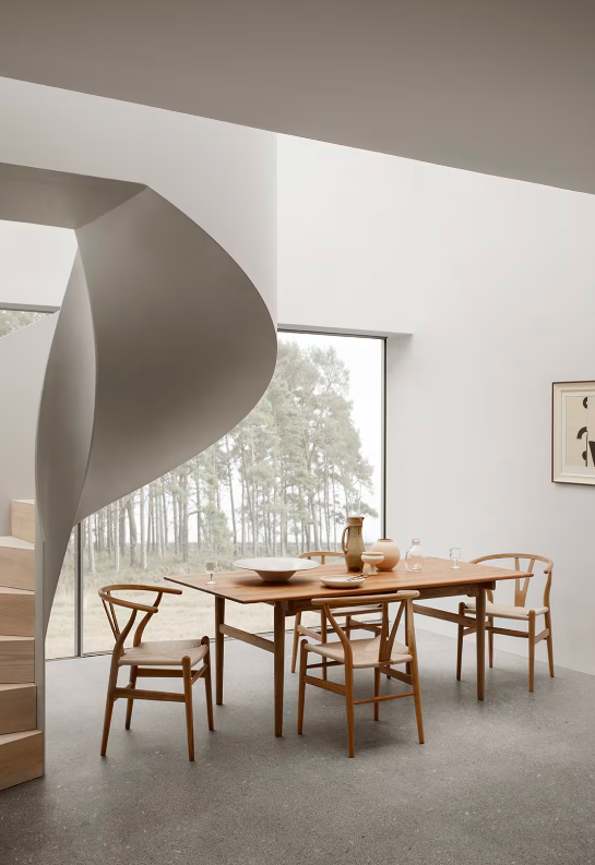 CH327 | Dining Table