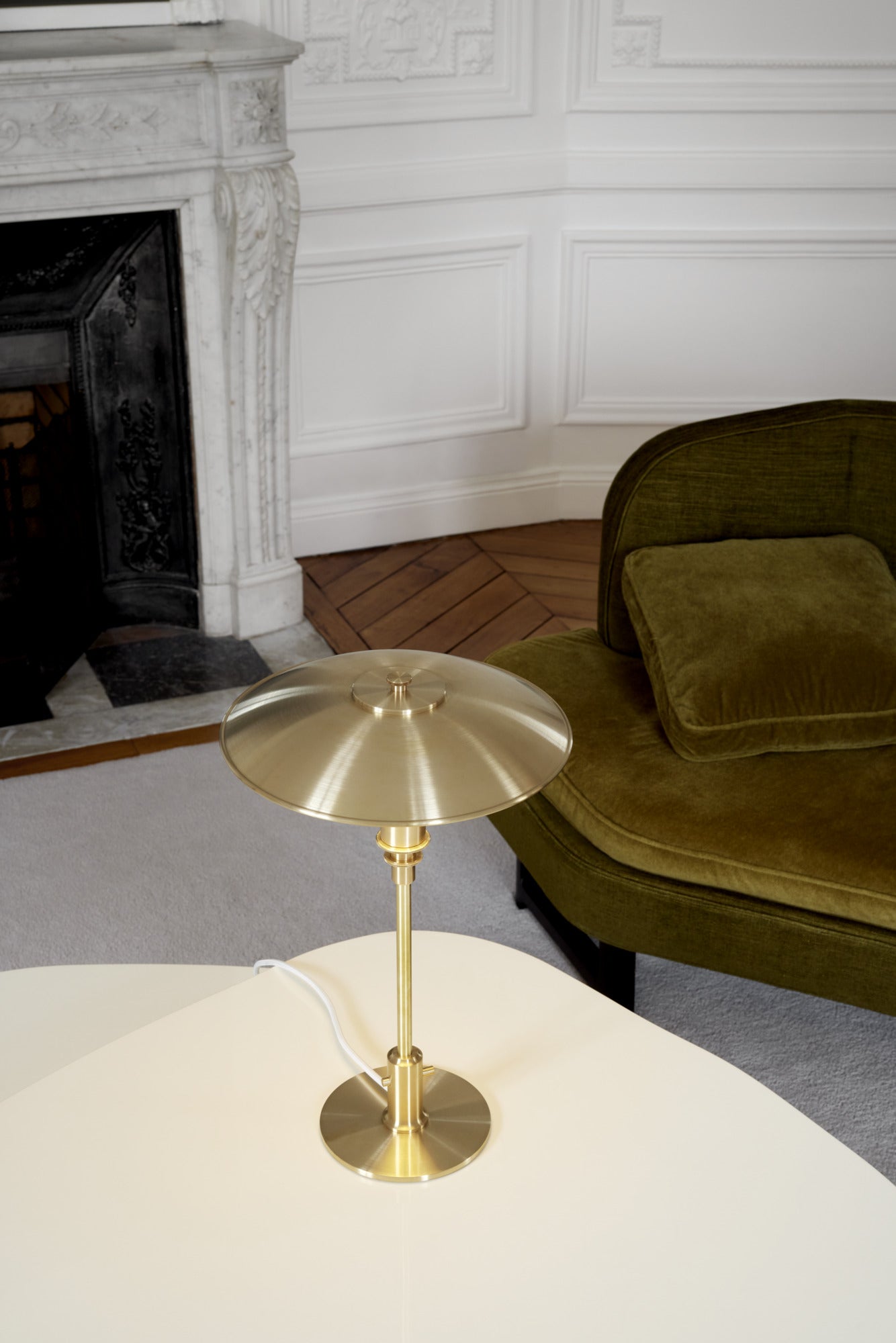 【即納可能】限定・PH 3/2 Brass Opal Glass Table, Limited Edition(PH 3/2 真鍮ガラステーブル リミテッド)
