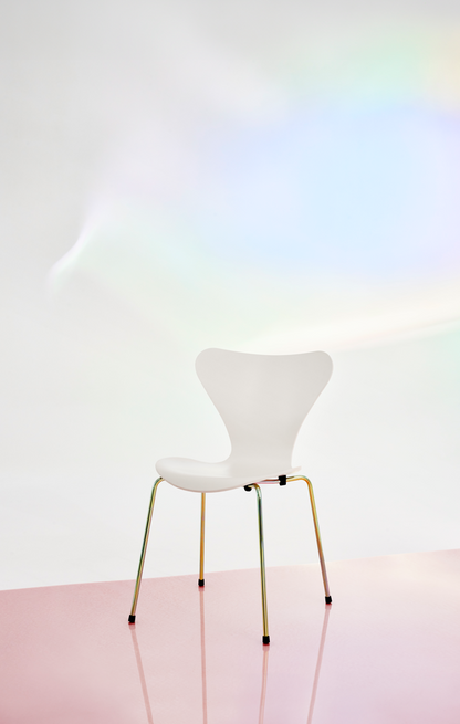 FRITZ HANSEN | SERIES7™  セブンチェア 7:14 AM