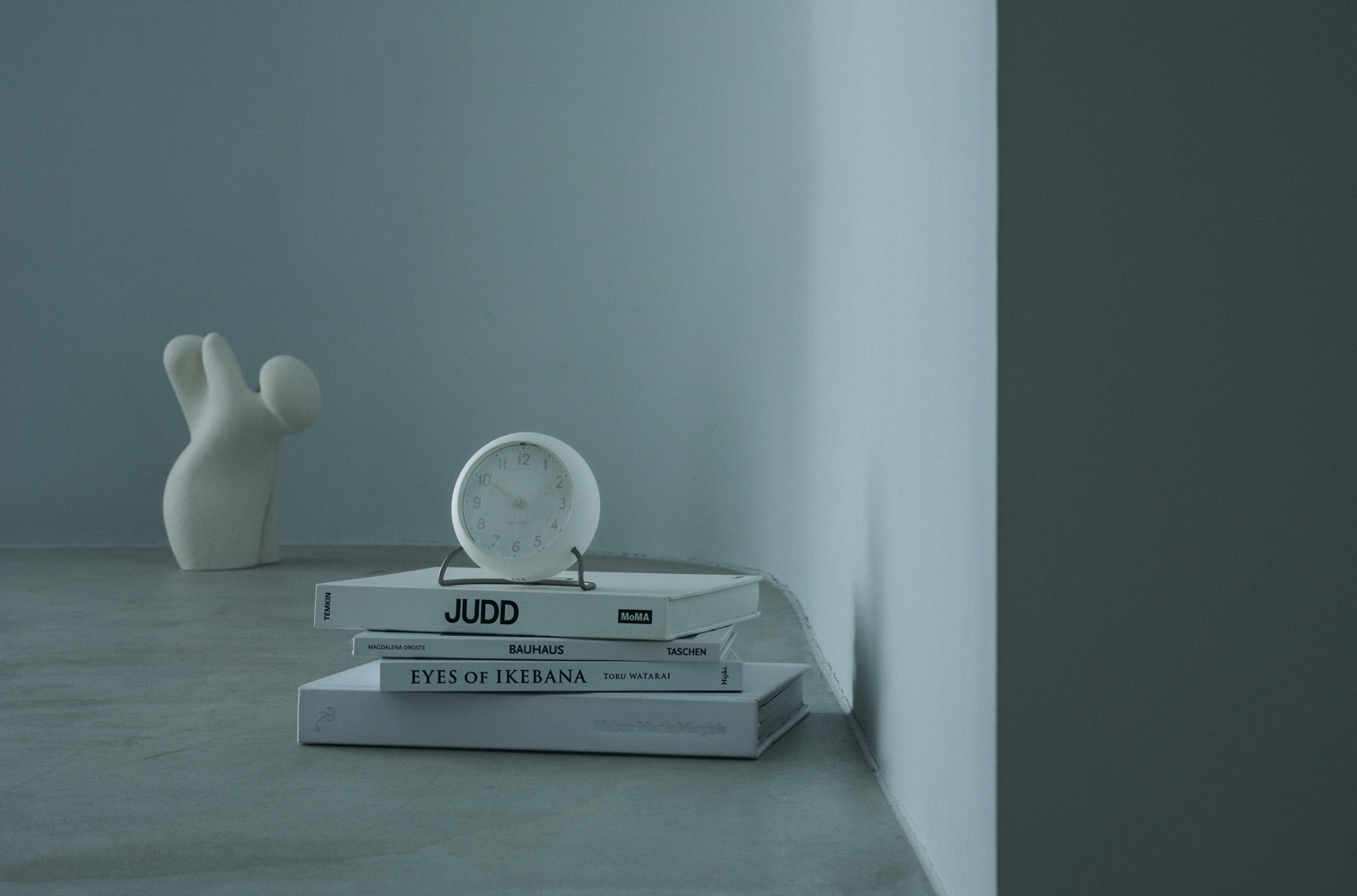ARNE JACOBSEN TABLE CLOCK / STATION VELLEVUE〈アルネ・ヤコブセン ARNE JACOBSEN TABLE CLOCK / STATION VELLEVUE〈アルネ・ヤコブセン