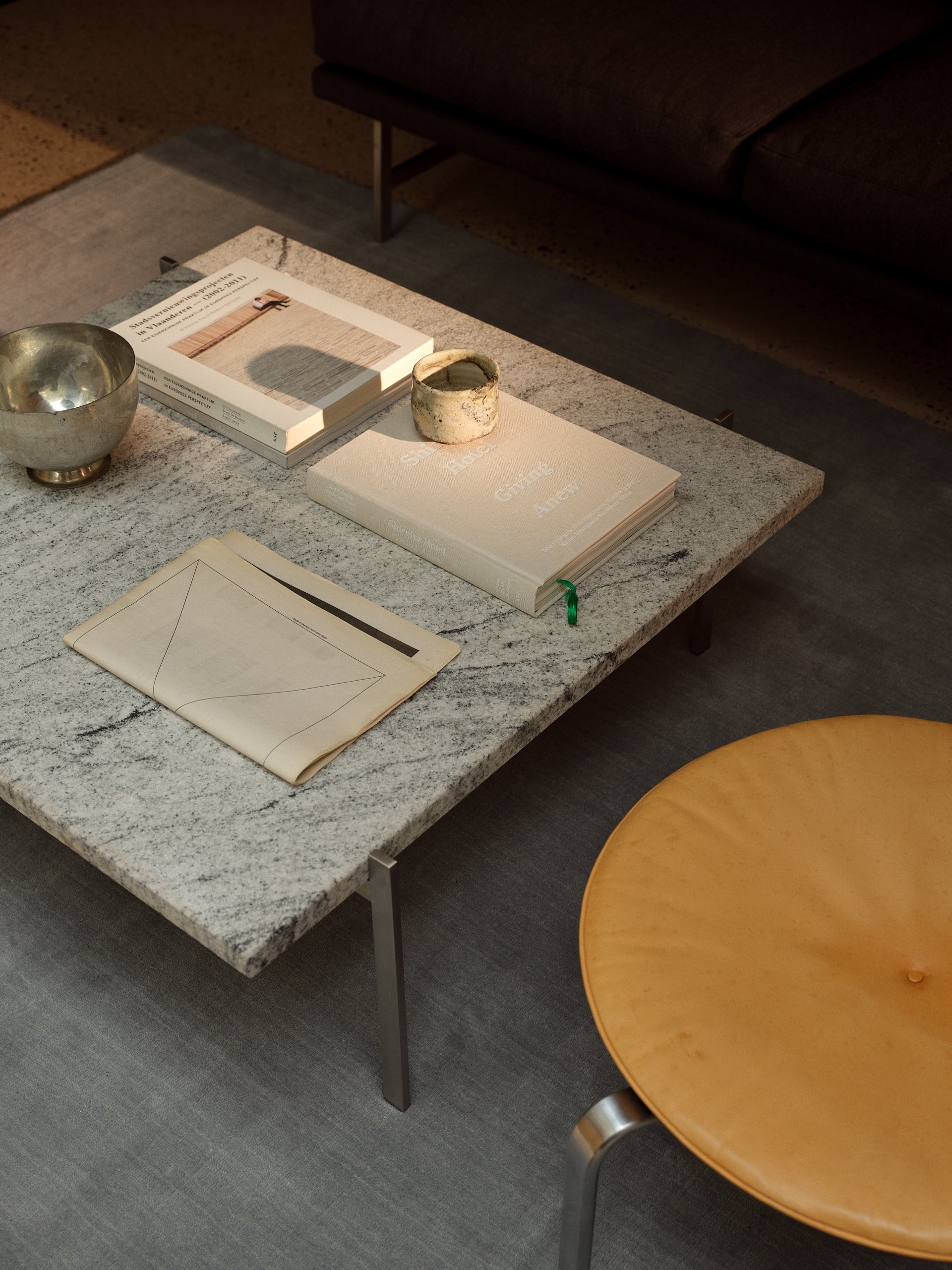 FRITZ HANSEN | PK61™ コーヒーテーブル | 御影石（ロール仕上/グレー